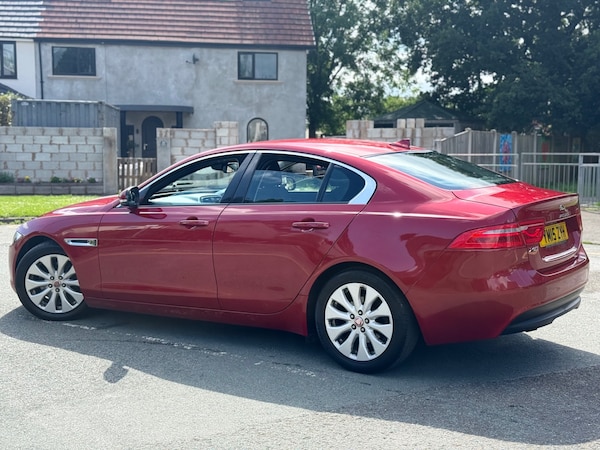 Used Jaguar XE 2015 for sale - 75084727: Photo 3