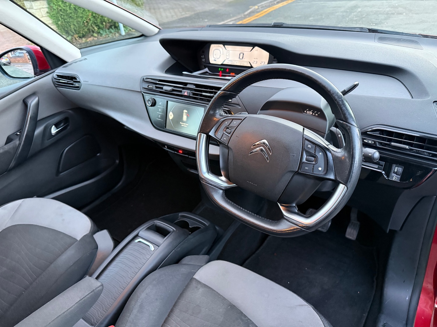 Used Citroen C4 Picasso 2014 for sale - 76780441: Photo 23