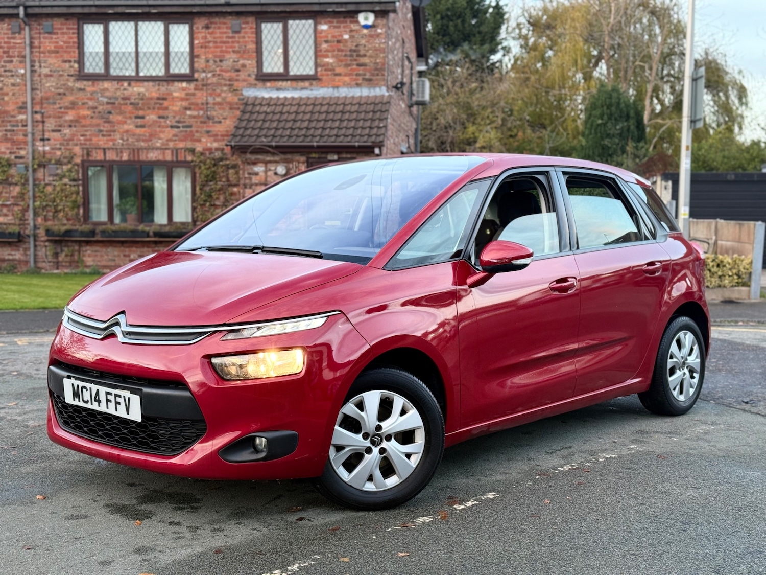 Used Citroen C4 Picasso 2014 for sale - 76780441: Photo 3