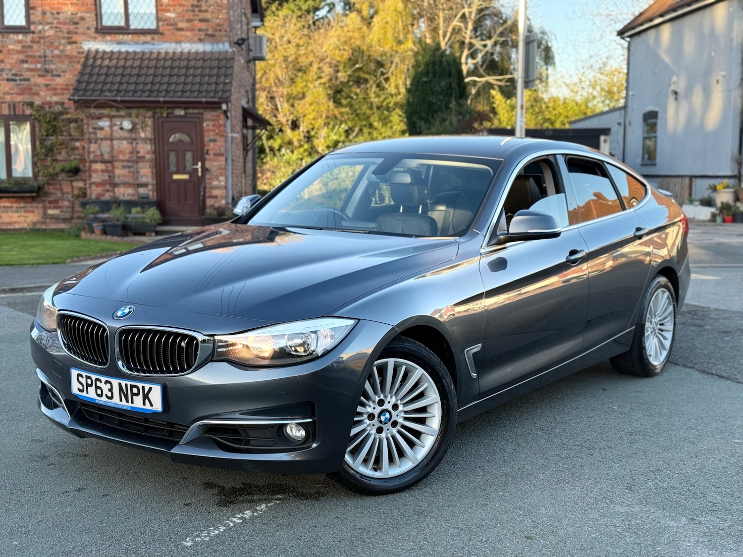 Used BMW 3 Series 2013 for sale - 76640380: Photo 2