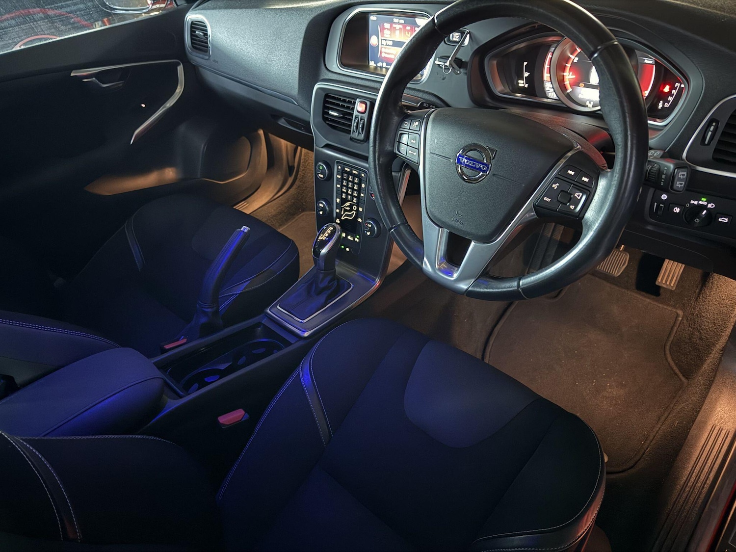 Used Volvo V40 for sale - 78007780: Photo 14