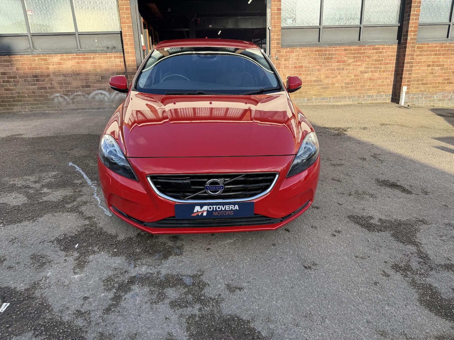 Used Volvo V40 for sale - 78007780: Photo 2