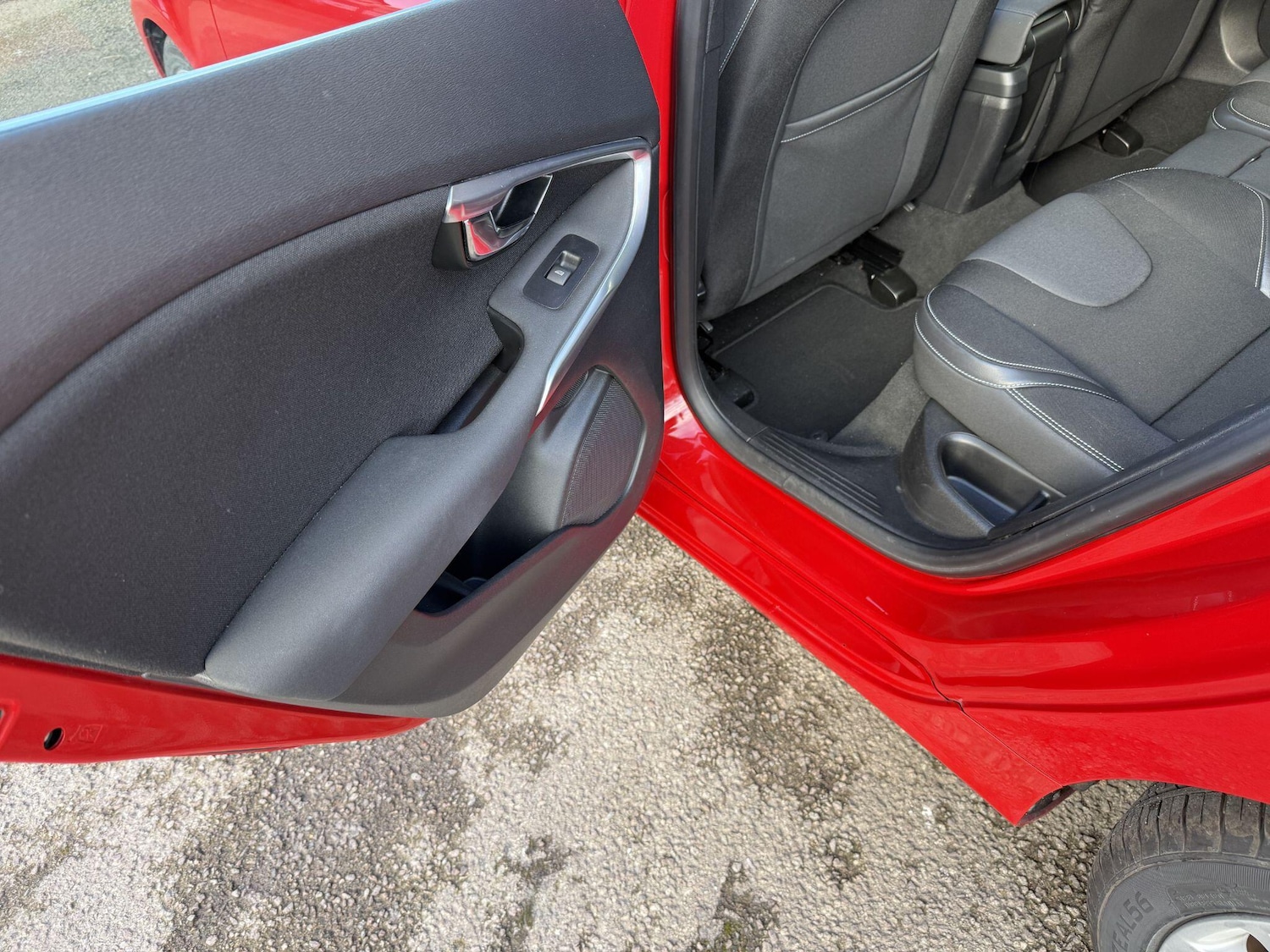 Used Volvo V40 for sale - 78007780: Photo 28