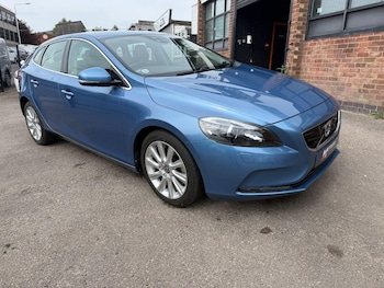Used Volvo V40 2015 for sale - 78843327: Photo