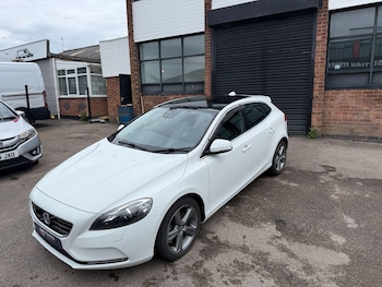 Used Volvo V40 2013 for sale - 78231852: Photo
