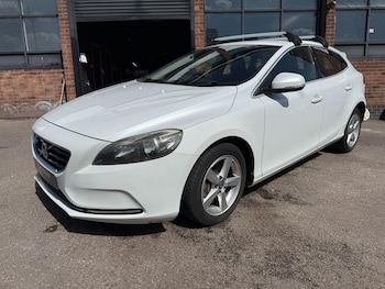 Used Volvo V40 2015 for sale - 78684753: Photo