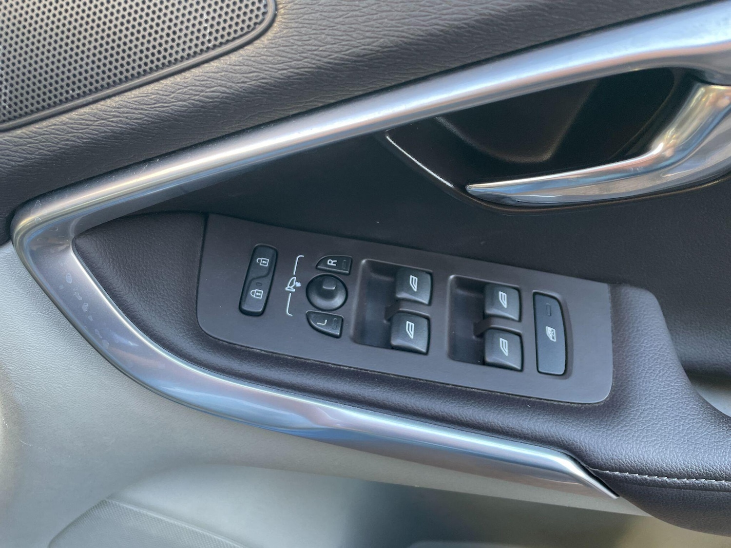 Used Volvo V40 for sale - 78007235: Photo 16