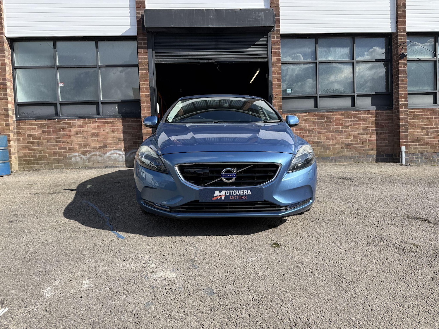 Used Volvo V40 for sale - 78007235: Photo 2