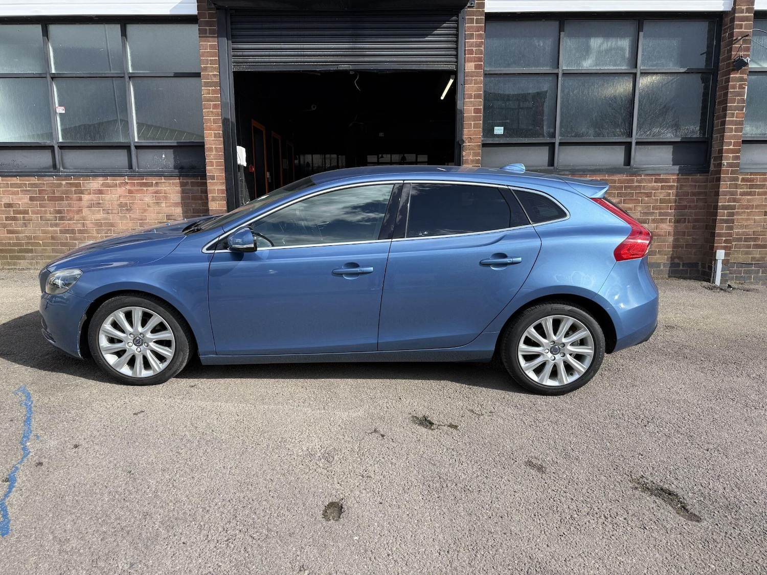 Used Volvo V40 for sale - 78007235: Photo 5