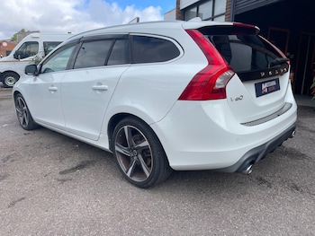 Used Volvo V60 2014 for sale - 78684487: Photo
