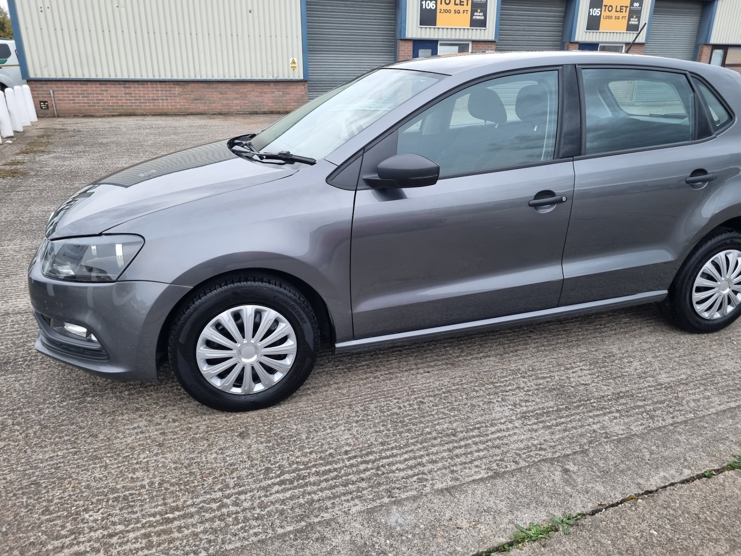 Used Volkswagen Polo 2017 for sale - 76347088: Photo 6