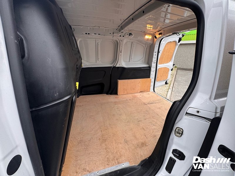 Used Peugeot Partner 2023 for sale - 77920902: Photo 9