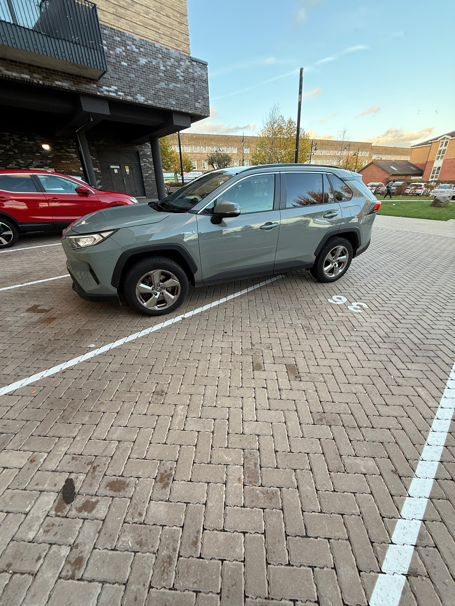 Used Toyota RAV4 2021 for sale - 76455728: Photo 5