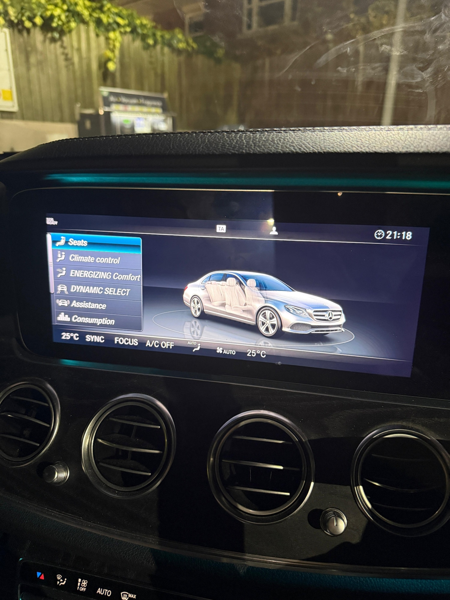 Used Mercedes-Benz E Class 2019 for sale - 76528696: Photo 8