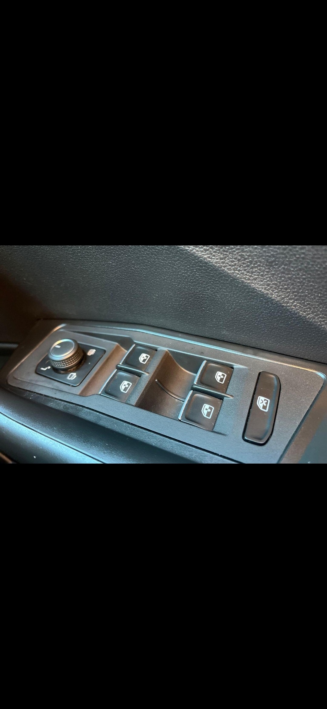 Used Volkswagen T-Roc 2021 for sale - 76866972: Photo 8