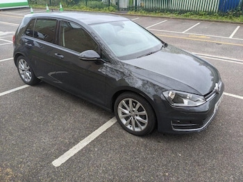 Volkswagen - Golf