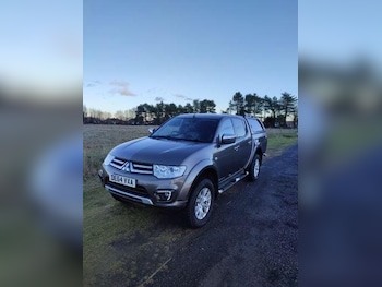 Mitsubishi - L200