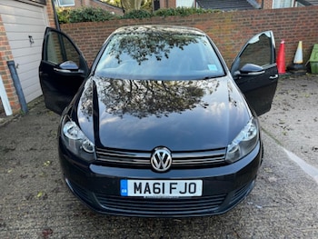 Volkswagen - Golf