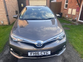 Toyota - Auris