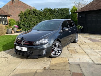 Volkswagen - Golf
