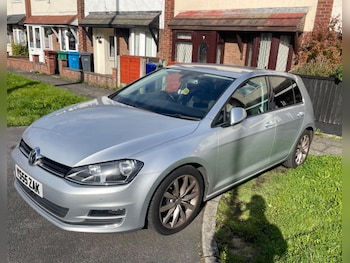 Volkswagen - Golf