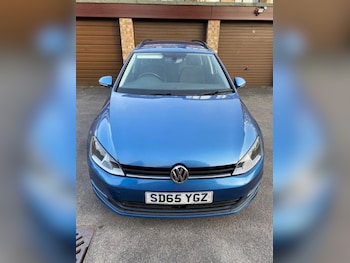 Volkswagen - Golf