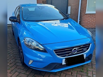 Volvo - V40