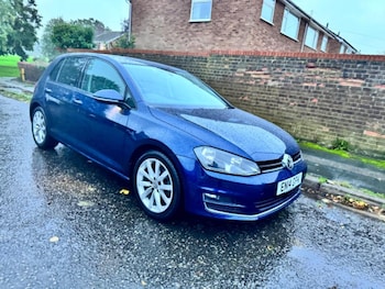 Volkswagen - Golf