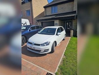 Volkswagen - Golf