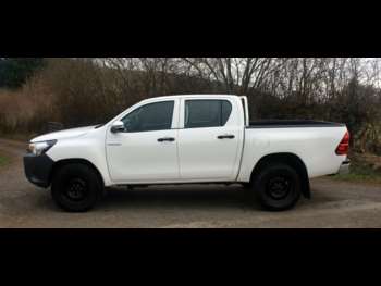 Used Toyota Hilux 2017 for sale - 74122524: Photo