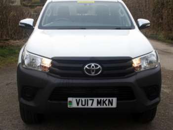 Used Toyota Hilux 2017 for sale - 74122524: Photo