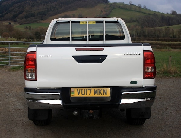 Used Toyota Hilux 2017 for sale - 74122524: Photo 7