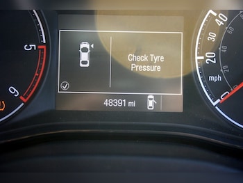 Used Vauxhall Corsa 2016 for sale - 76022786: Photo