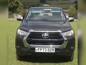 Used Toyota Hilux 2023 for sale - 79867103: Photo