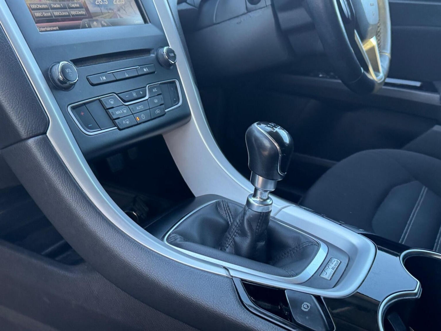 Used Ford Mondeo 2015 for sale - 77089800: Photo 10