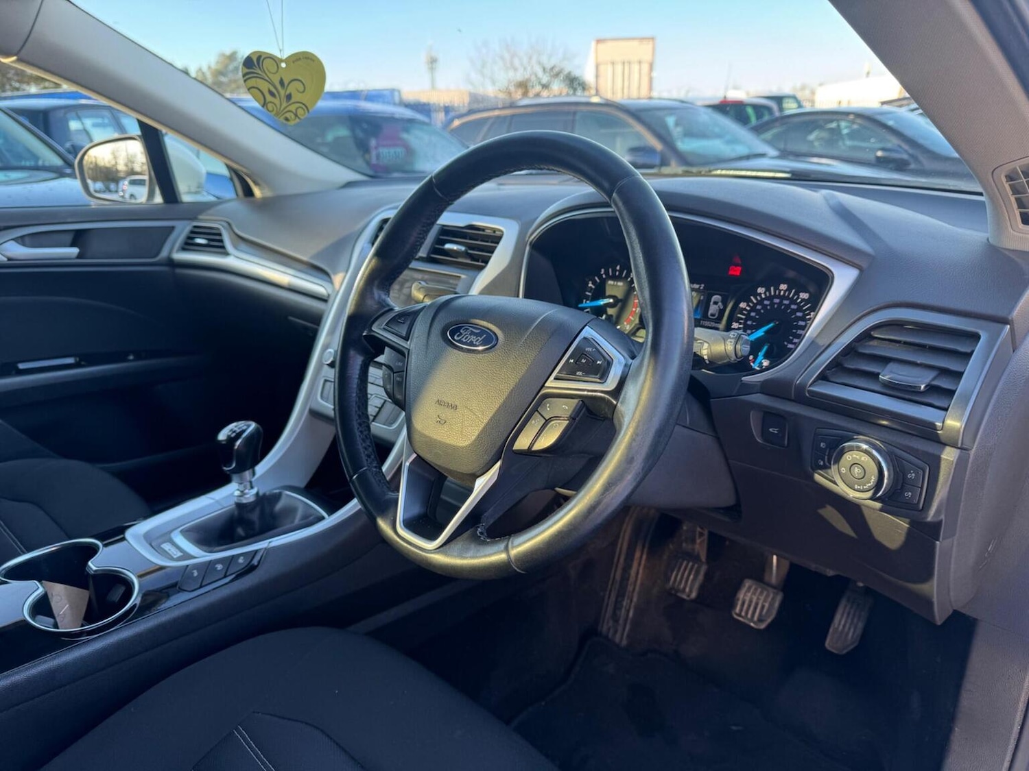 Used Ford Mondeo 2015 for sale - 77089800: Photo 7