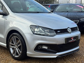 Used Volkswagen Polo 2016 for sale - 76536823: Photo