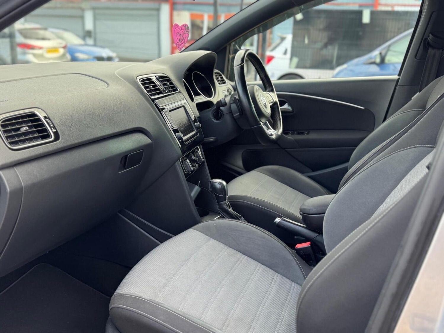 Used Volkswagen Polo 2016 for sale - 76536823: Photo 39