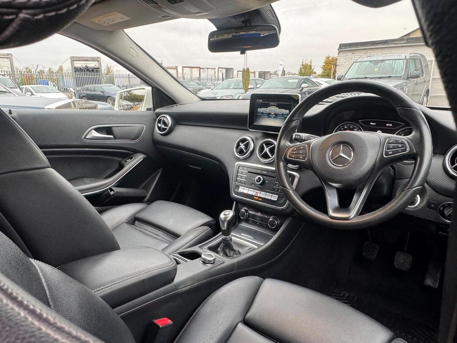 Used Mercedes-Benz A-Class 2016 for sale - 76250679: Photo 11