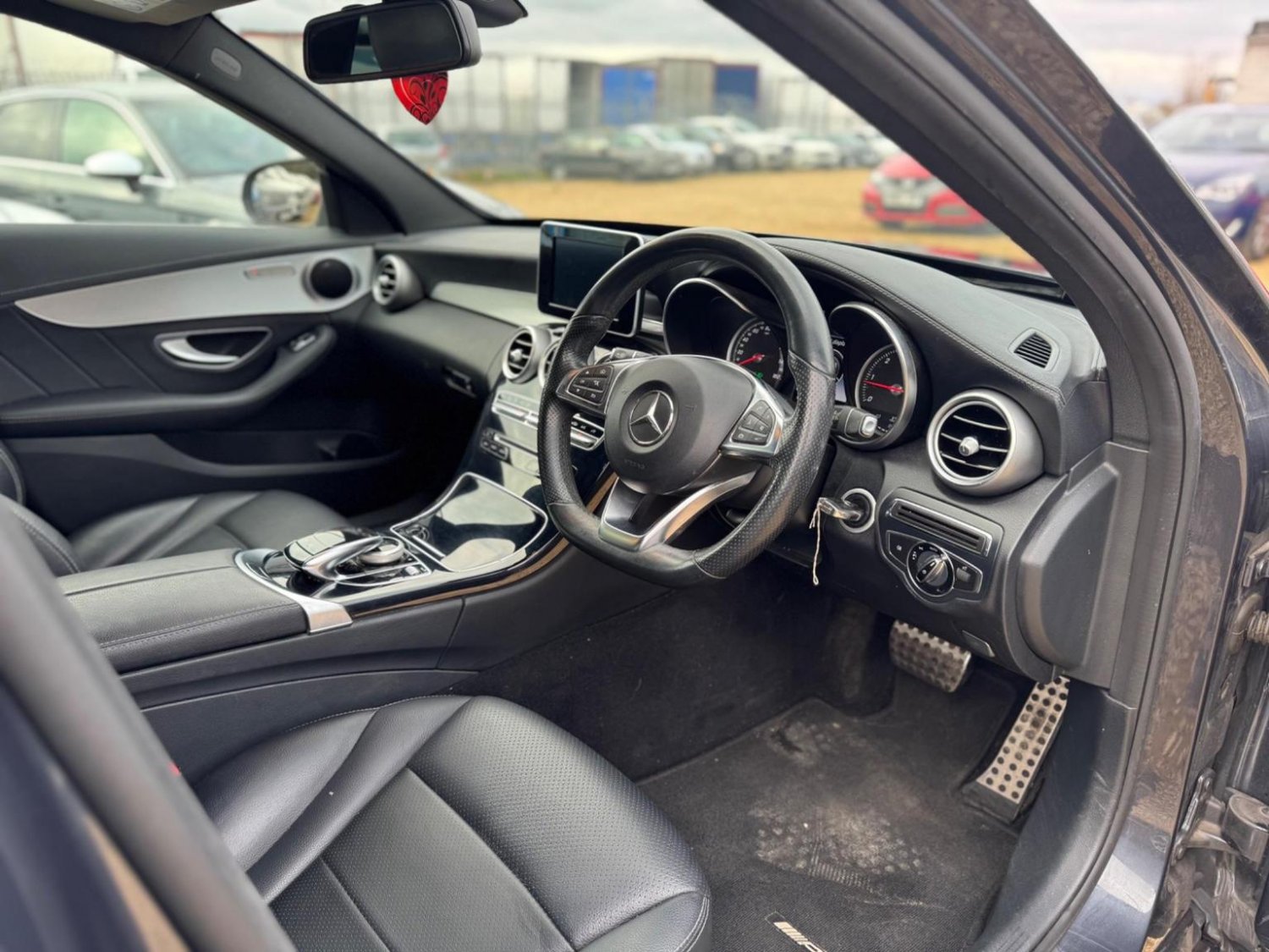 Used Mercedes-Benz C Class 2015 for sale - 76793990: Photo 11