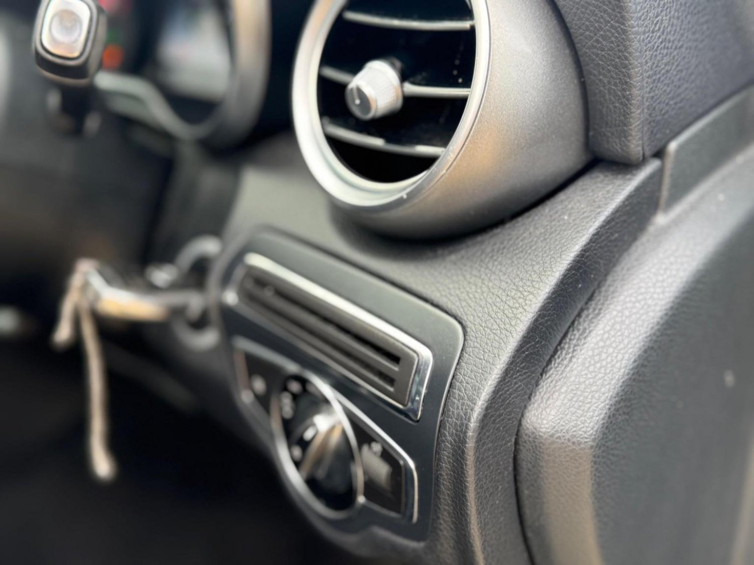 Used Mercedes-Benz C Class 2015 for sale - 76793990: Photo 42