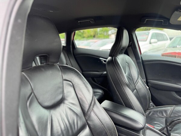 Used Volvo V40 2016 for sale - 75667902: Photo 18