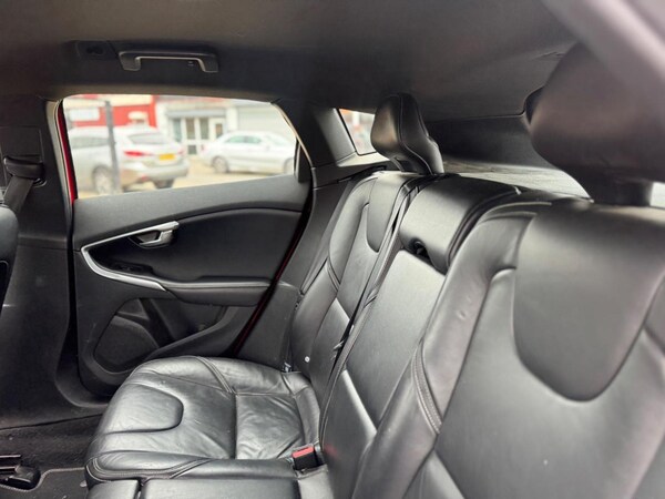 Used Volvo V40 2016 for sale - 75667902: Photo 21