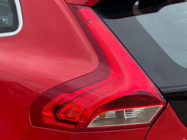Used Volvo V40 2016 for sale - 75667902: Photo 44