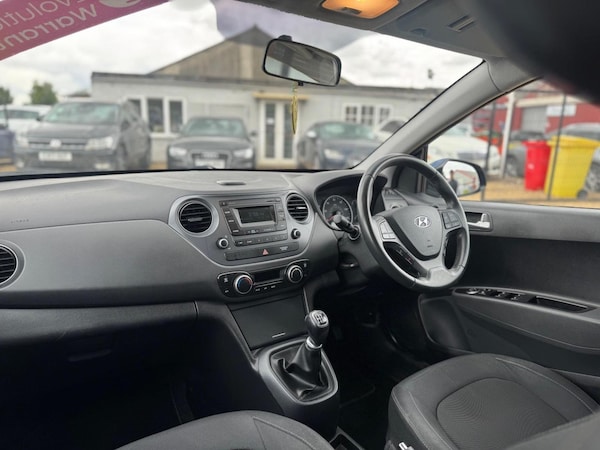 Used Hyundai i10 2017 for sale - 75667790: Photo 11