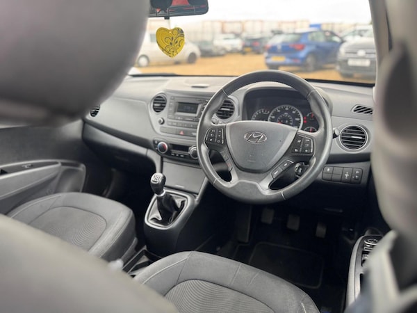 Used Hyundai i10 2017 for sale - 75667790: Photo 12