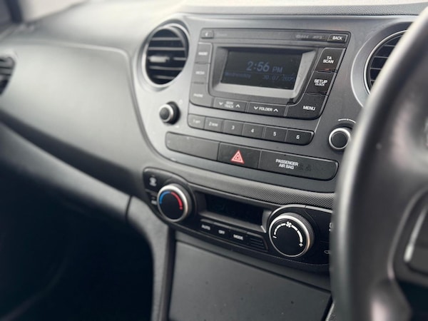 Used Hyundai i10 2017 for sale - 75667790: Photo 14