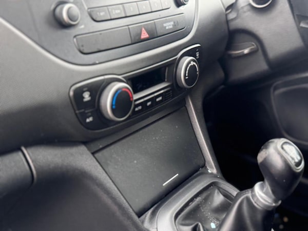 Used Hyundai i10 2017 for sale - 75667790: Photo 9
