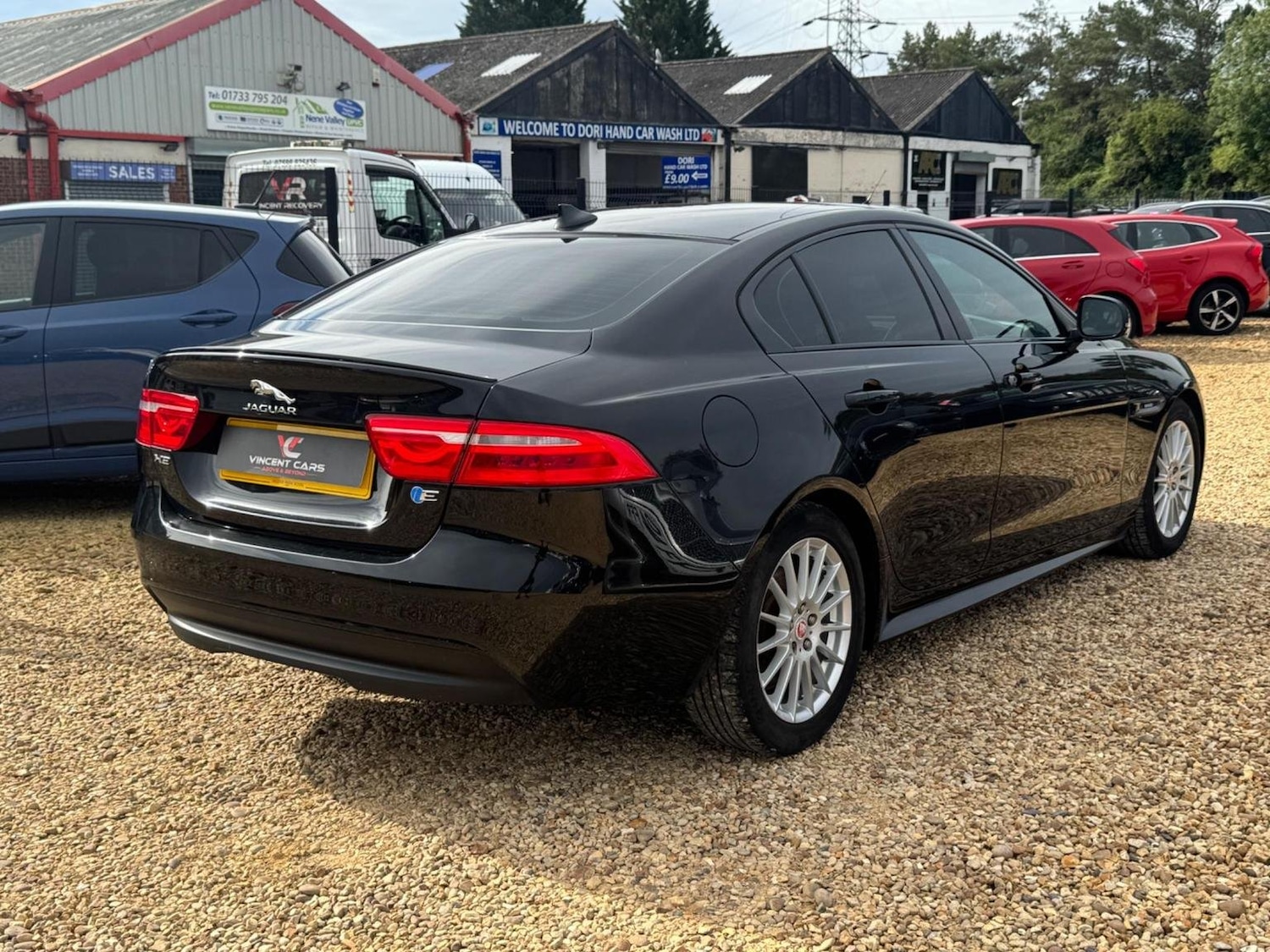 Used Jaguar XE 2016 for sale - 76793982: Photo 10