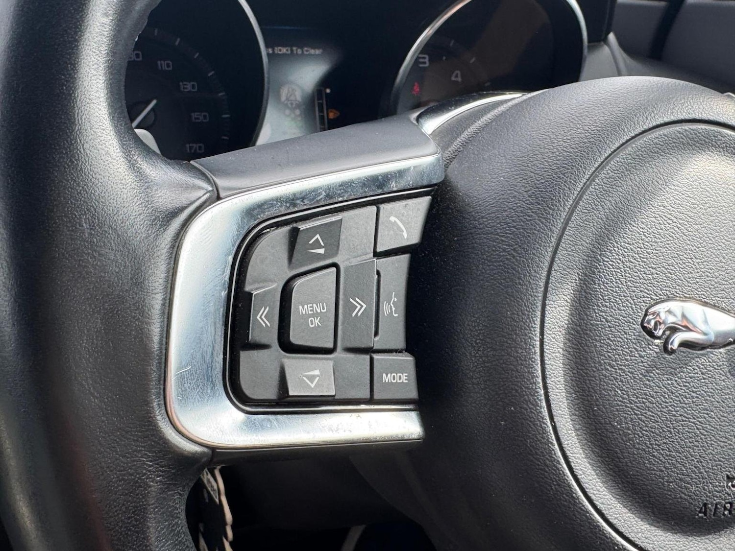 Used Jaguar XE 2016 for sale - 76793982: Photo 25